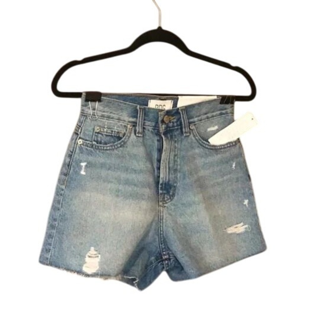 BDG NWT High-Waisted A-Line‎ Distressed Denim Jean Shorts Light Wash Size 26